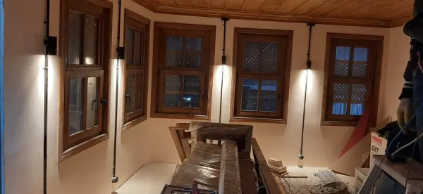 Tarihi İç Mekân Dekoratif Aydınlatması